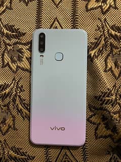 Vivo y17 256gb surf mobile ha all okay ha urgent sale need money