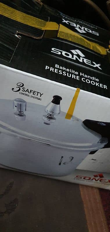 Pressure cooker 1