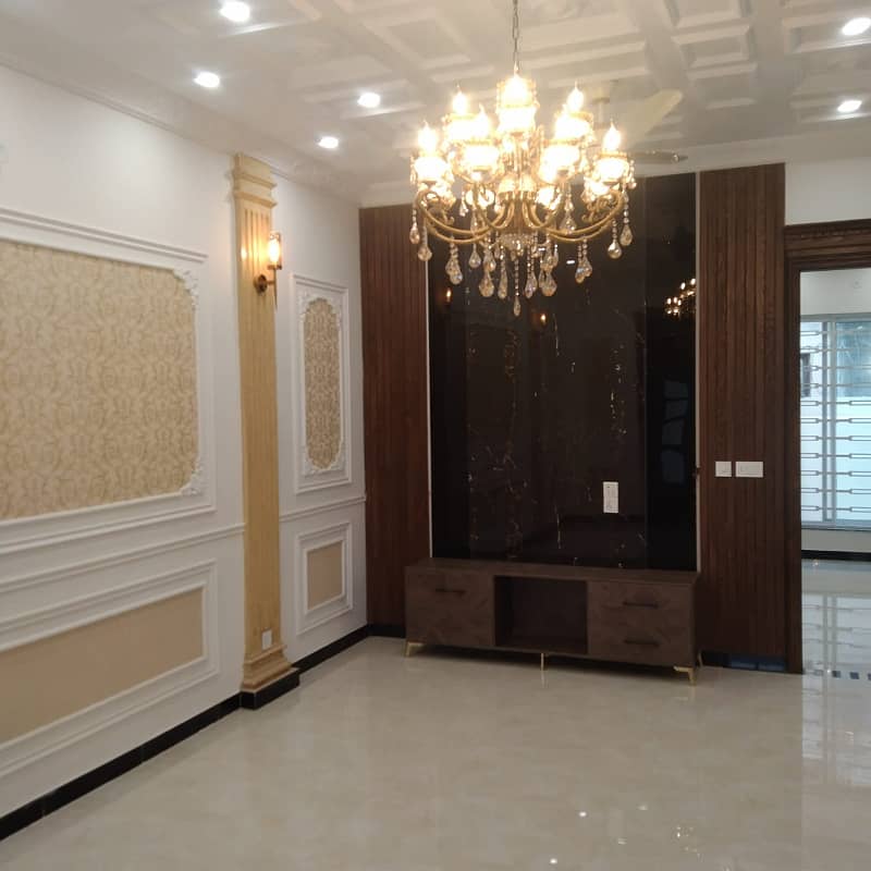 10 Marla House For Sale In Paragon City Lahore 21