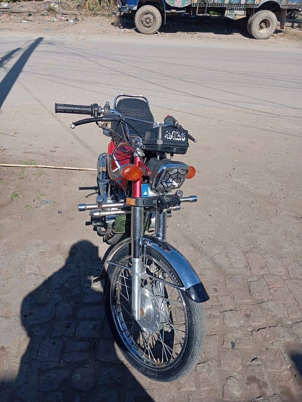 Honda CG 125 2022 Model in Excellent Condition for Sale 4