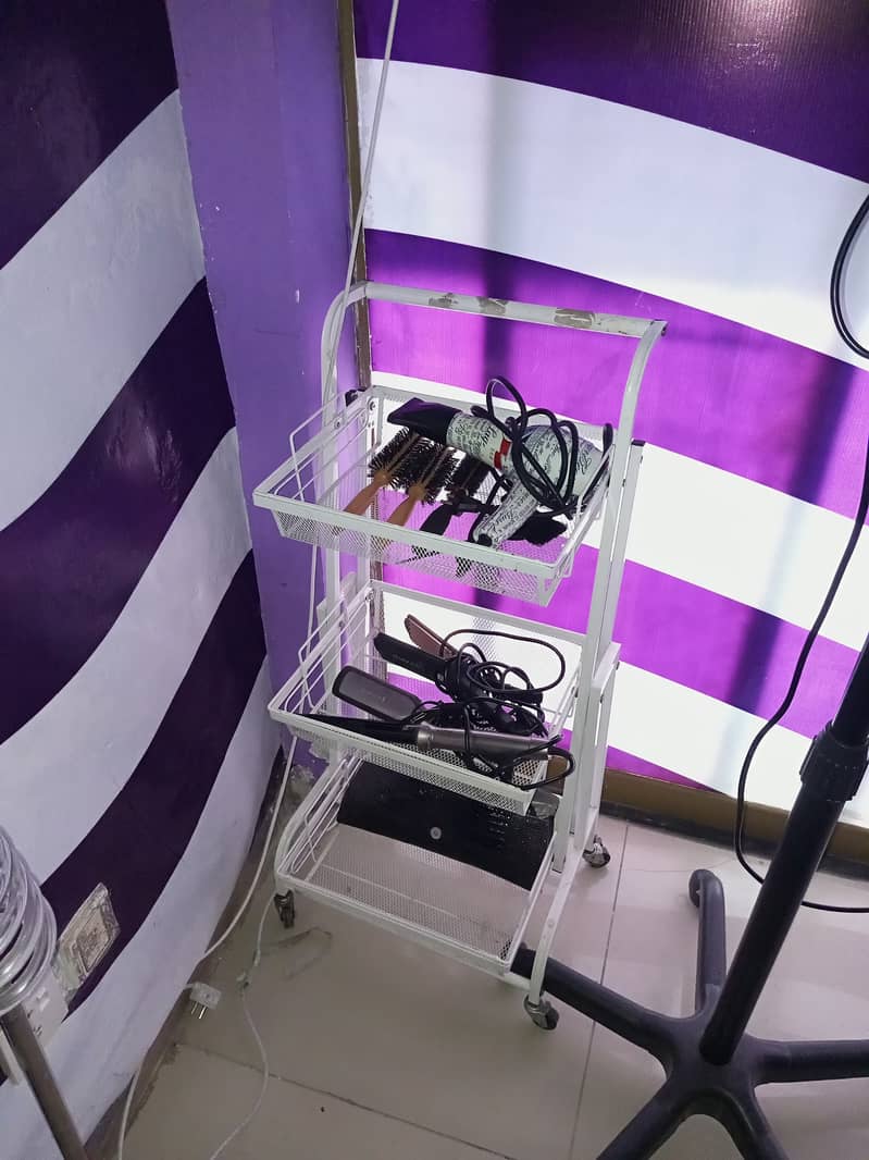 Ground Floor and Basement Ready Beauty Parlour Is Available For Rent 5