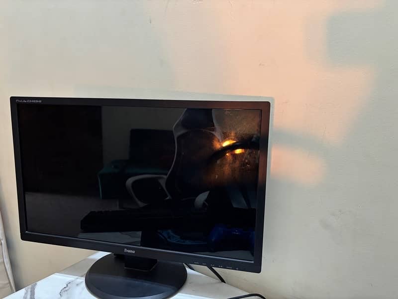 Iiyama 24 inch Monitor 3