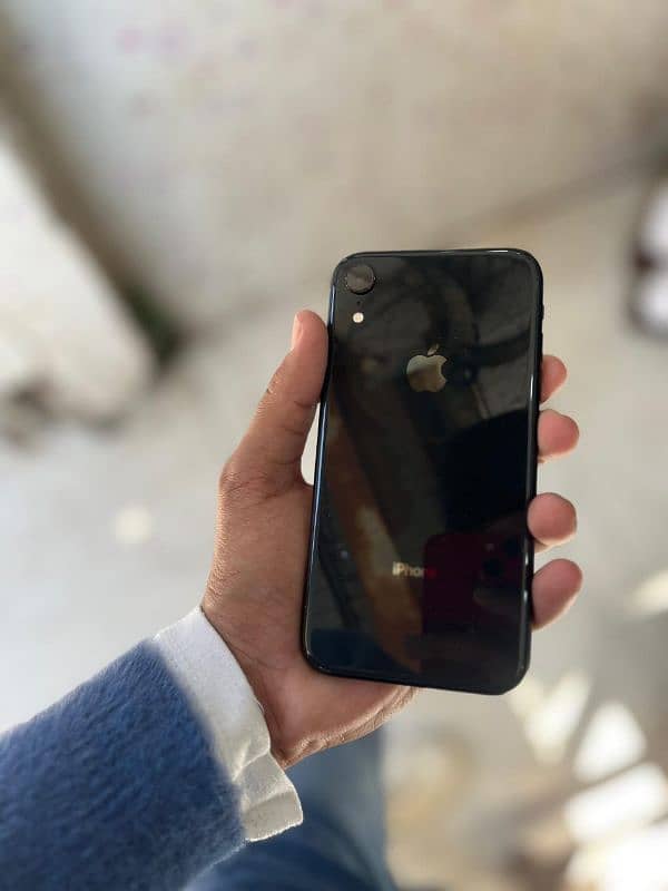 iPhone XR 128 GB 3