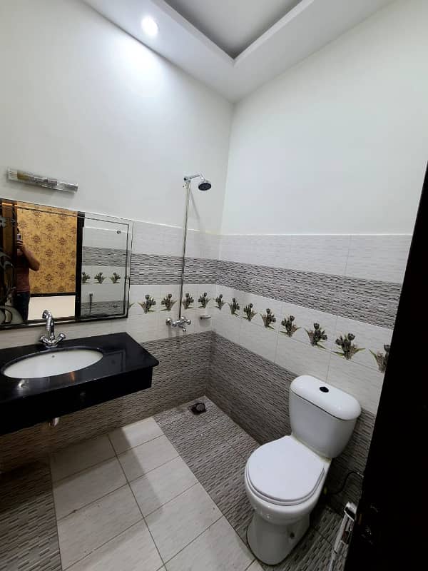 House For Sale | 5 Marla | Hot Location | Bahria Town Lahore 14