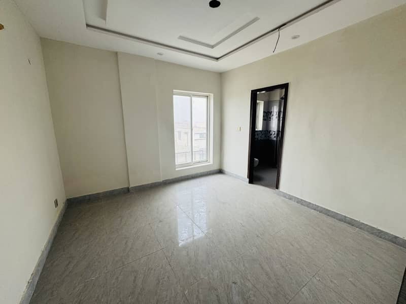 1 Bed Super Hot Location Ready To Move Apartment For Sale Nishtar Block Bahria Town Lahore 6