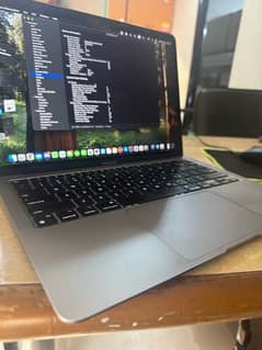 Macbook Air M1 with Box