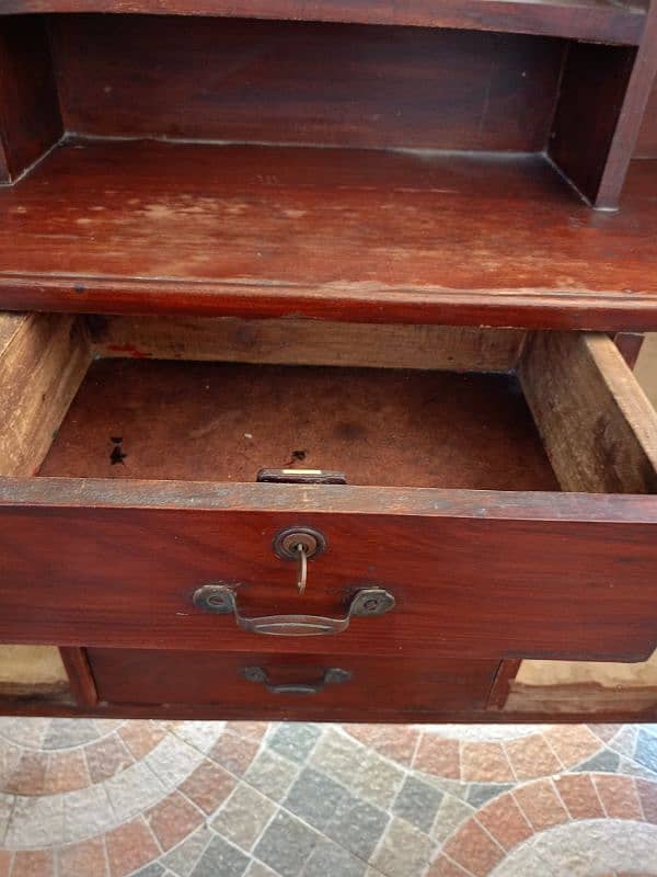 Wood Dressing Table 9