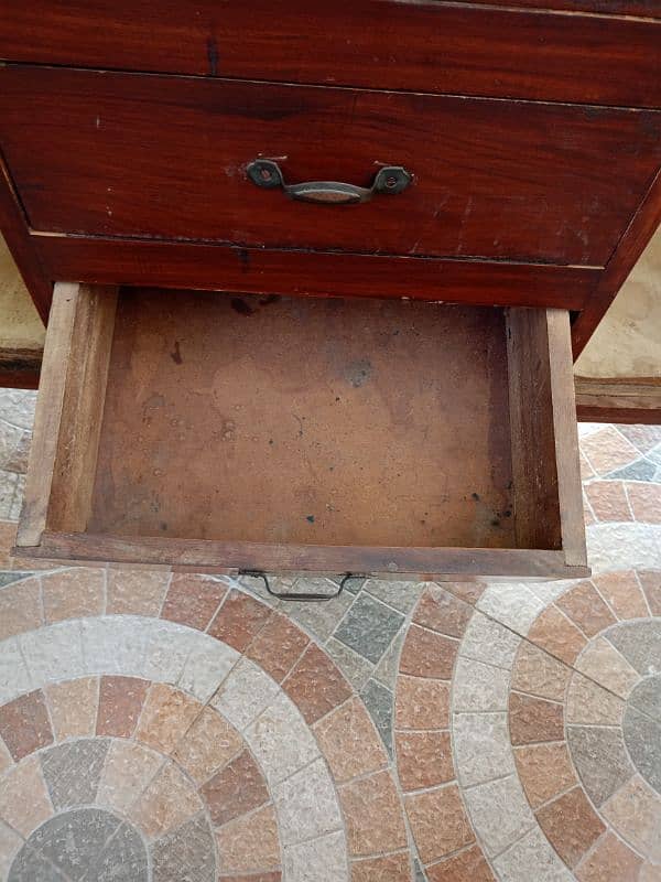 Wood Dressing Table 11