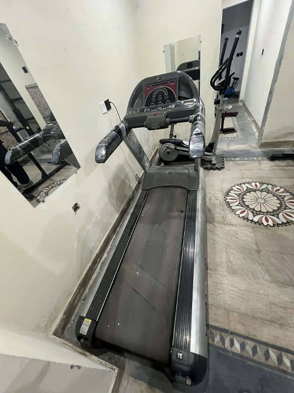 used gym equipments available at very reasonable price 3