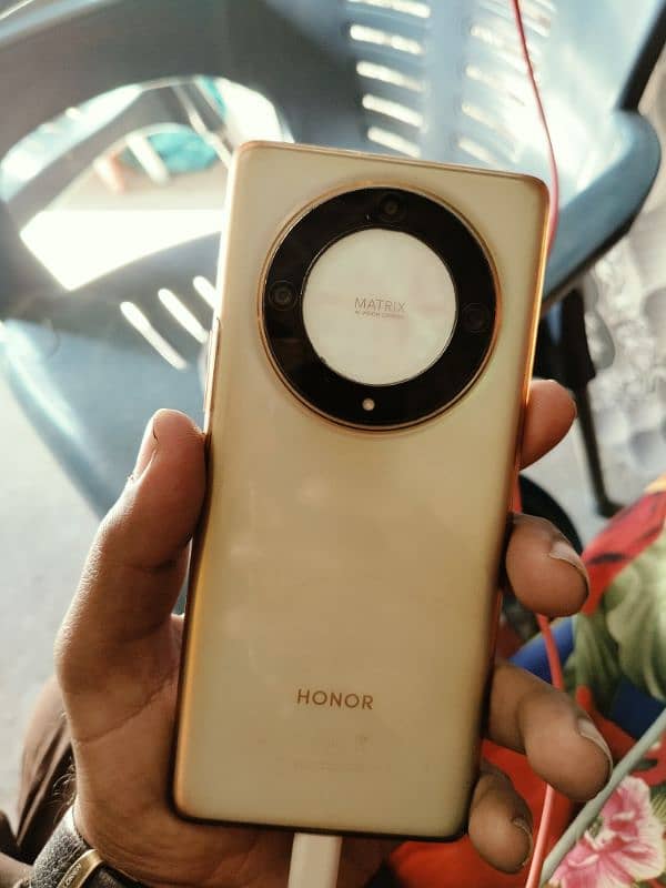 honor x9a. 256 GB box b sath hai dual sim no open no rupr urgent sel 10