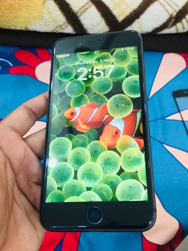 iphone 8 plus pta approve 64gb LLA model 17