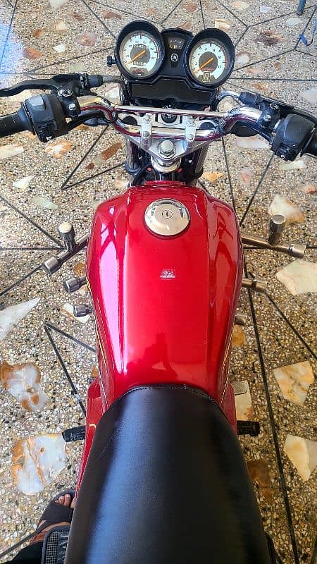 YB 125Z Is available for sale 7