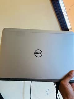 dell e7240 i7 4th gen 128gb ssd 8 ram