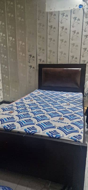 single bed with side table and brand new mattress 2