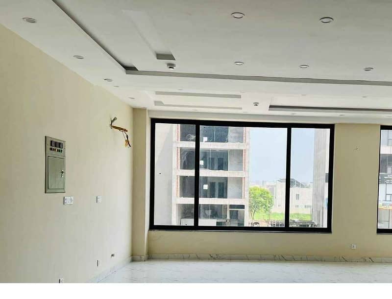 4 Marla commercial floor available for Rent in dha Phase 6 MB 2