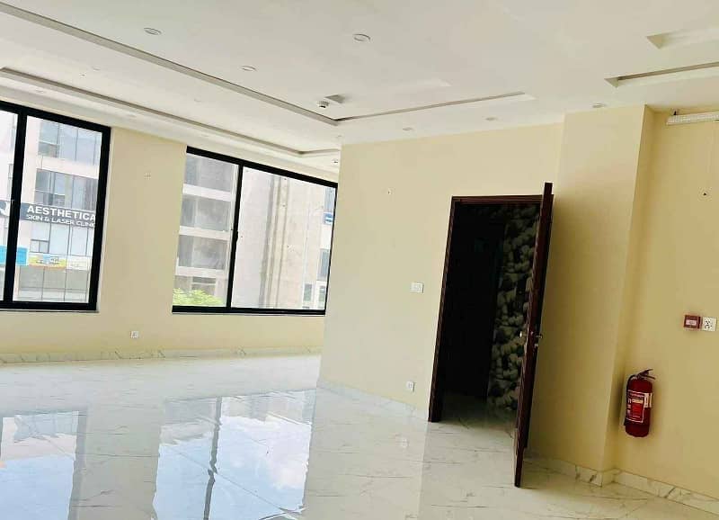 4 Marla commercial floor available for Rent in dha Phase 6 MB 7