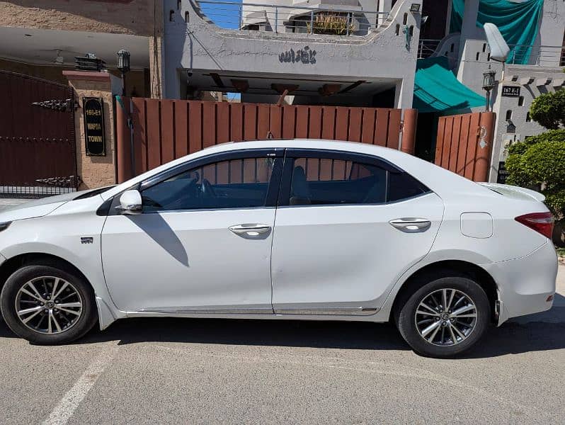 Toyota Altis Grande 2016 6