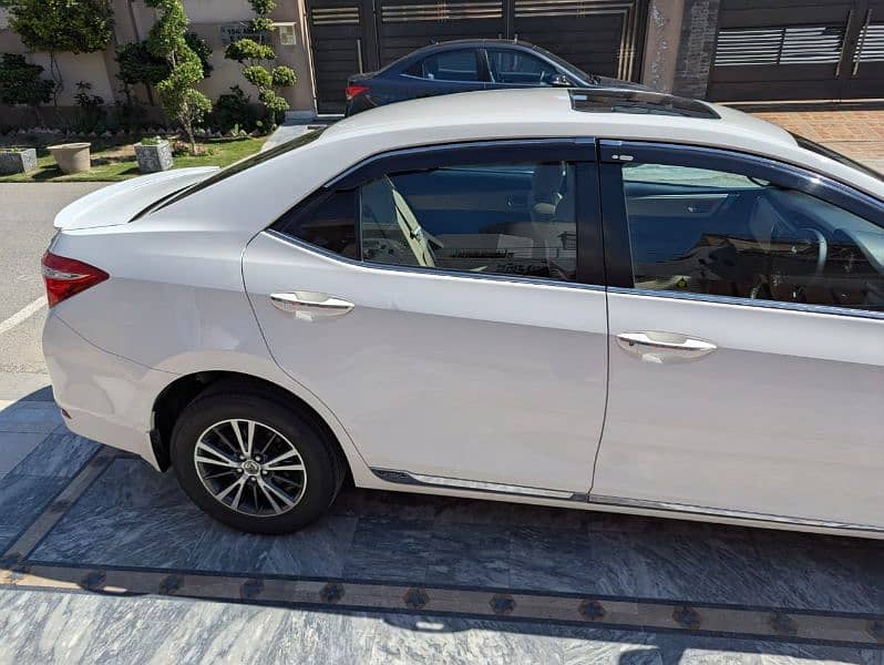 Toyota Altis Grande 2016 12