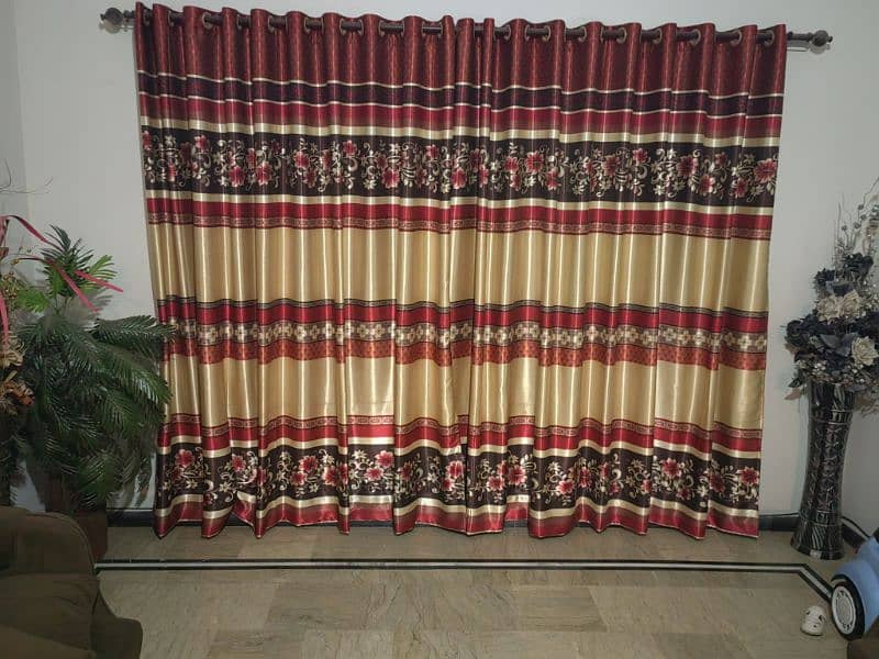 Curtains & Wall hangings for sale. 0