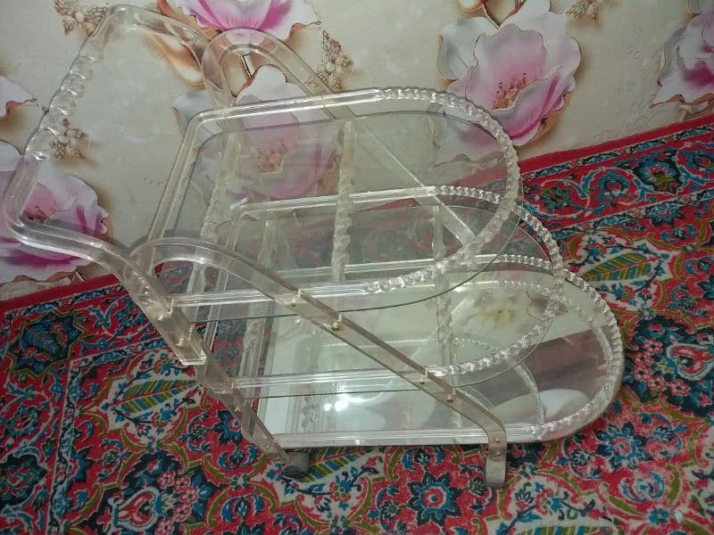 tea trolley 10 by 10 condition total glass body original hai 1