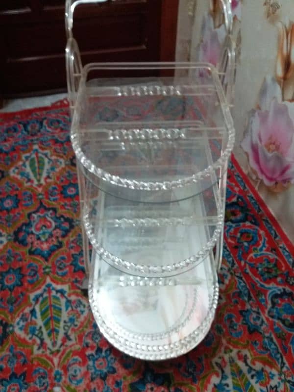 tea trolley 10 by 10 condition total glass body original hai 3