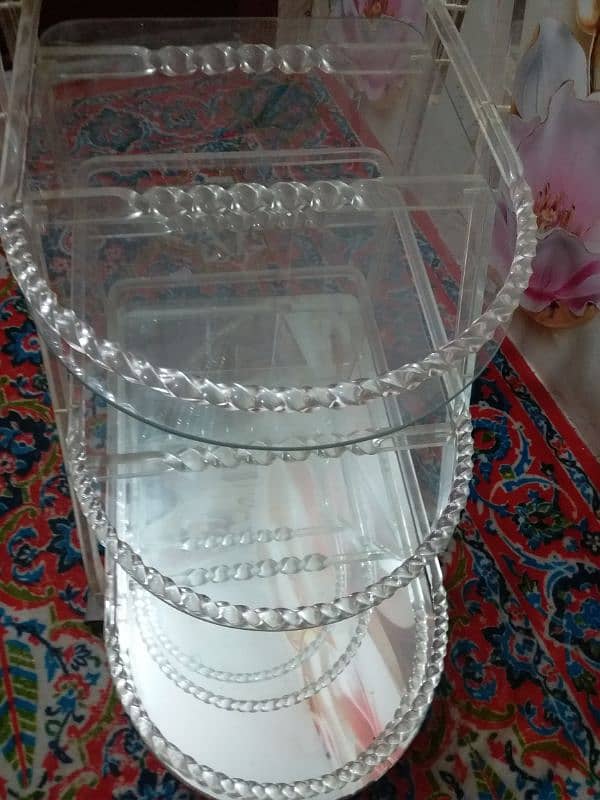 tea trolley 10 by 10 condition total glass body original hai 6