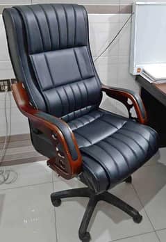 Boss chair (available in Sialkot) cash on delivery