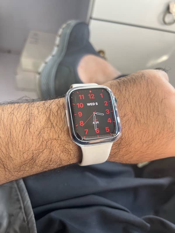 Apple watch series 8 1