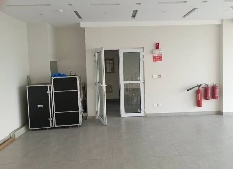 4 Marla Brand New Plaza 4th Floor Office With Elevator For Rent In DHA Phase 6 Main Boulevard, Lahore. 0