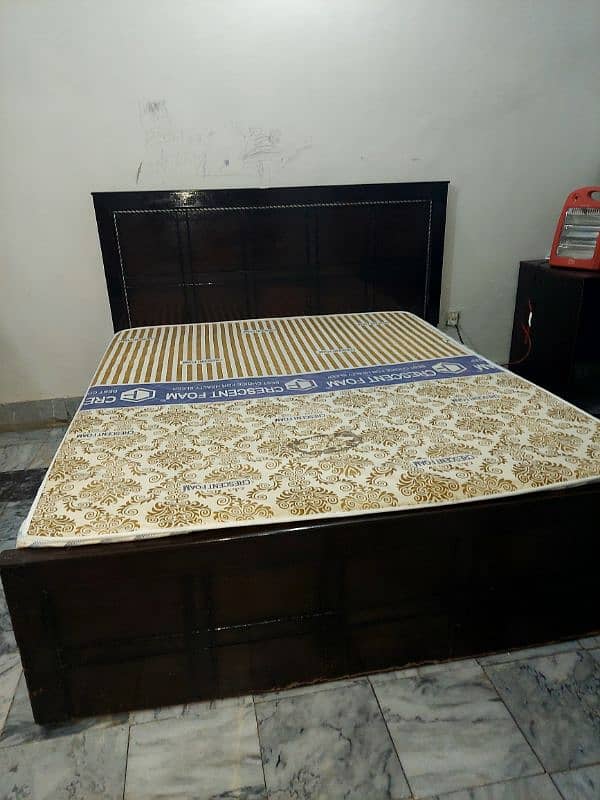 Bed in fine condition 0