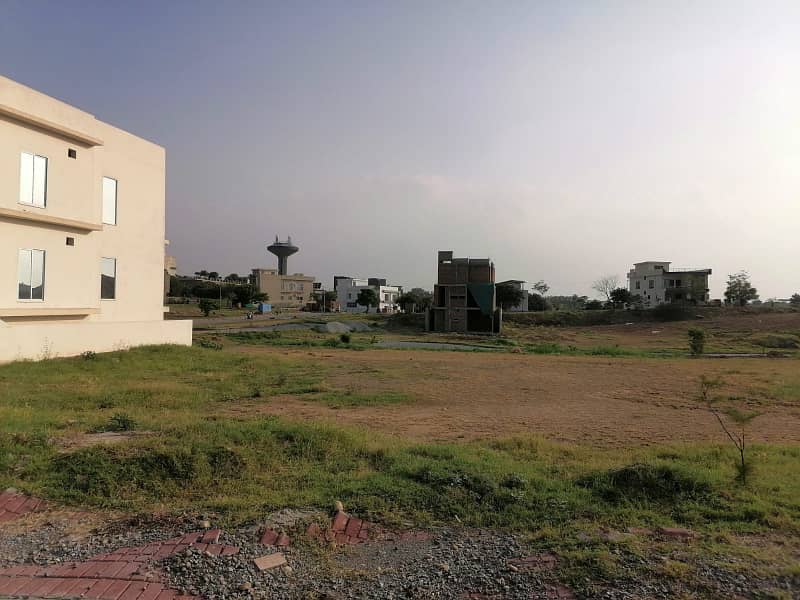 1 kanal Plot For Sale in DHA-3 Islamabad Ex-Serene city 3