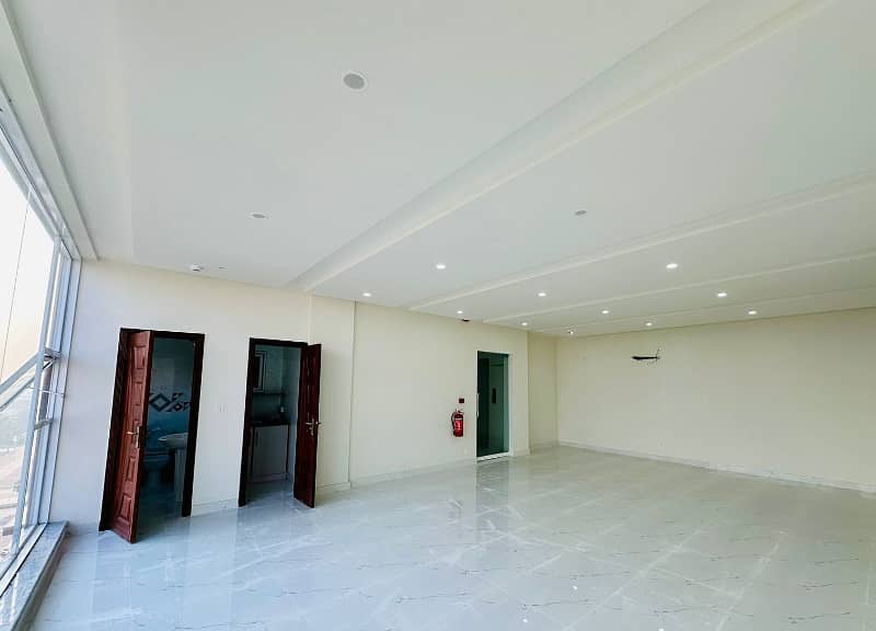 4 Marla commercial floor available for Rent in dha Phase 6 Main boulevard 4