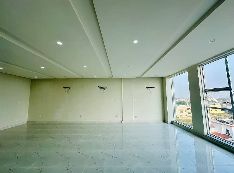 4 Marla commercial floor available for Rent in dha Phase 6 Main boulevard 8