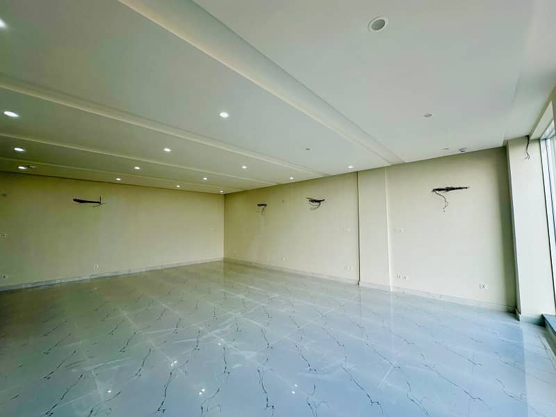 4 Marla commercial floor available for Rent in dha Phase 6 Main boulevard 9