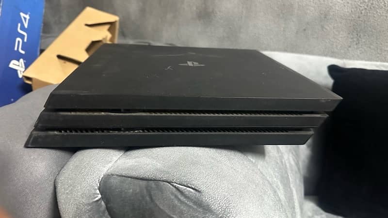 PlayStation 4 pro 2