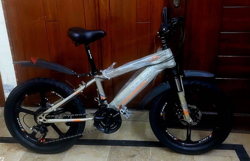 Brand new imported aluminium untouched road bike 22inches 1