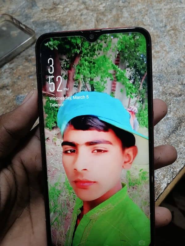 oppo mobile read colour no fald 2