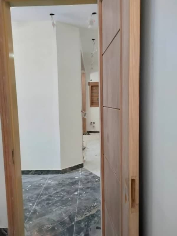 Ten Marla Non-Furnished Brand New Upper Portion Available For Rent In Bahria Town, Lahore. 3