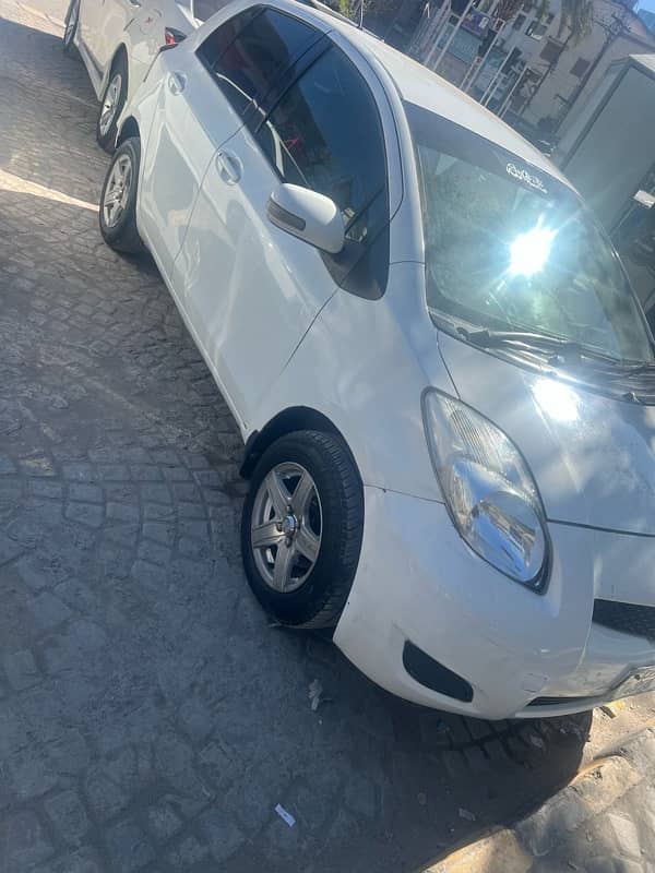 Toyota Vitz 2010 1