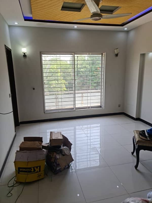 brand new portion for rent with gass real pics ready to shift 7