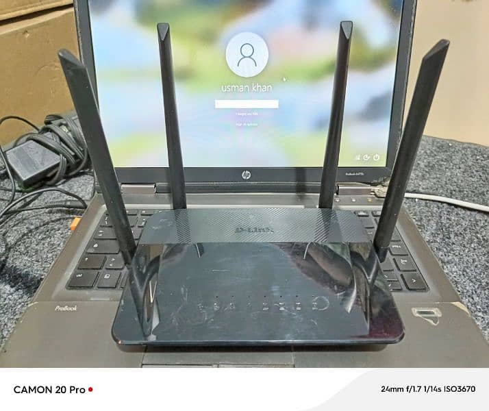 AC1200 Dual-Band Router 0