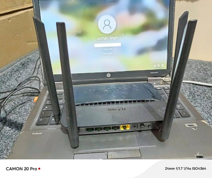 AC1200 Dual-Band Router 2