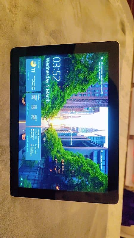 Scratch Less Microsoft Pro Big Window Tablet 0