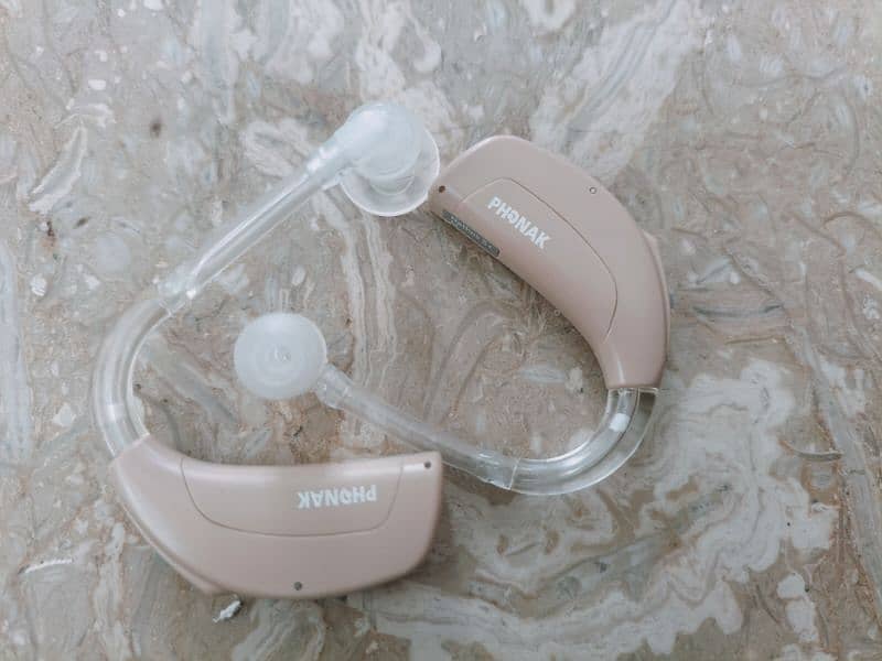 PHONAK HEARING AID'S 0