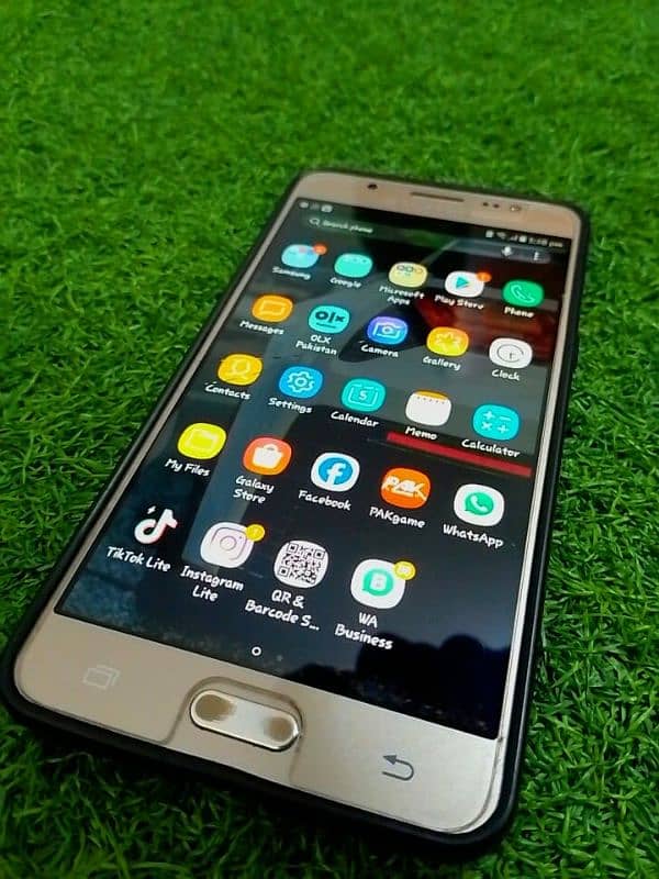 SAMSUNG J5,10 ALL OK AMOLED DISPLAY. . DUAL SIM PTA APPROVED 4G. . 7