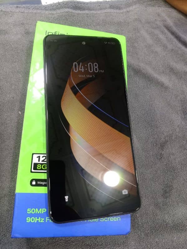 infinix smart 8 pro 4 128 with box and charger 3