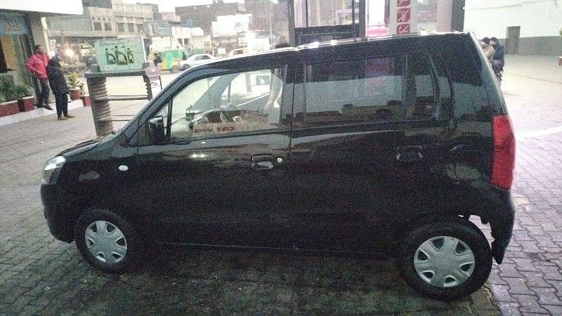 Suzuki Wagon R 2016 4