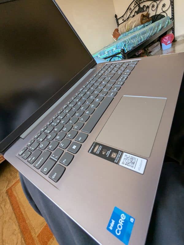 Lenovo IdeaPad 3 Core i5 12th Gen 12 GB RAM 512 Samsung SSD 9