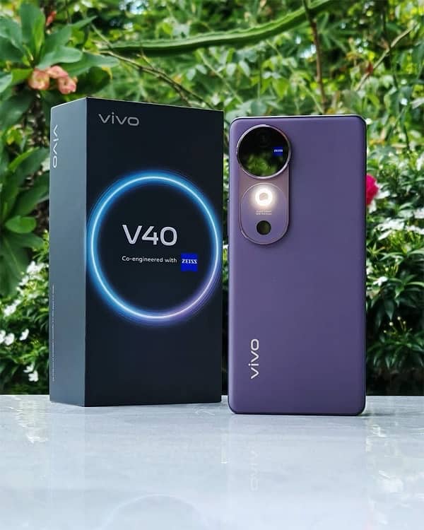 vivo v40 5g 24/256 gb full box warranty 10.5 month 3