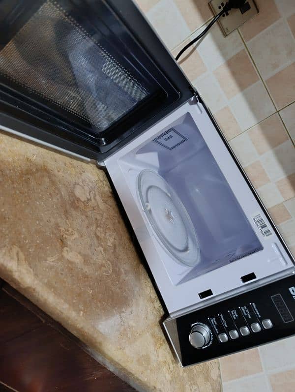 Dawlance microwave oven 6